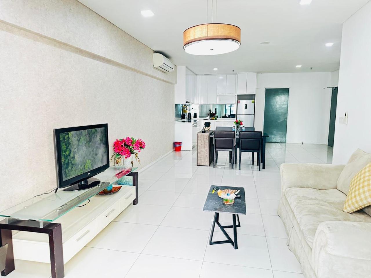Summer Suites By Hibiscus Kuala Lumpur Exterior photo